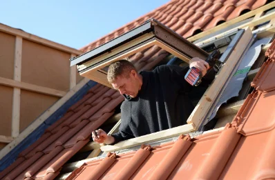 Pose de fenêtres de toit Velux à Escautpont